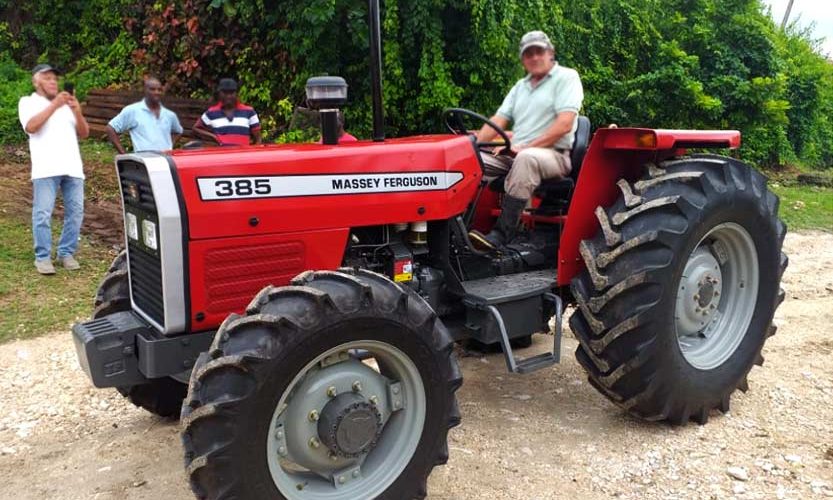 massey-ferguson-385-4WD-tractors-customer-Somalia